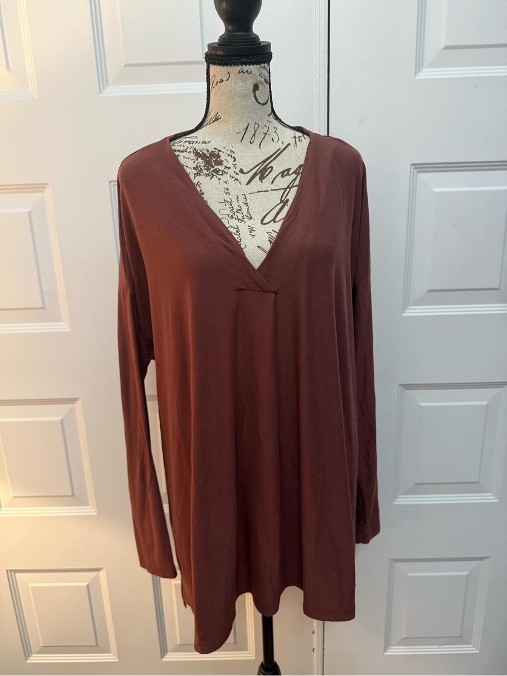 white birch V-Neck Long Sleeve Top in mauve